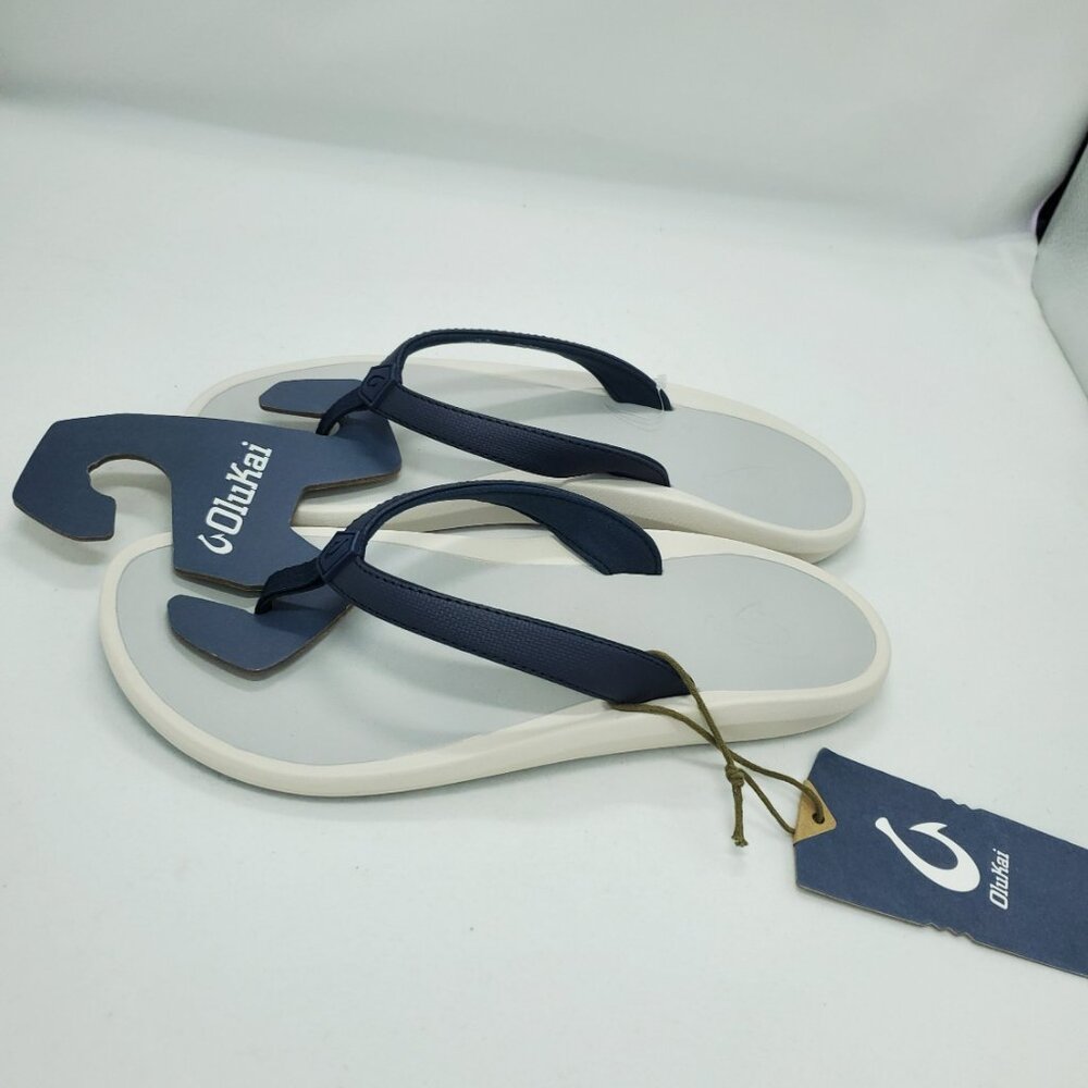 OluKai Pi'oe Women's flip flops size 9